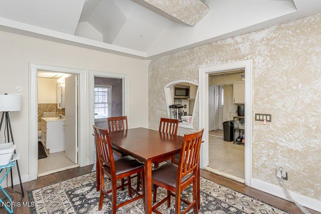 4151 Jackman Road, Toledo, OH 43612