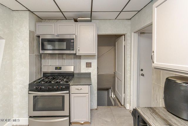 4151 Jackman Road, Toledo, OH 43612