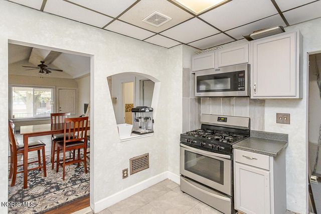 4151 Jackman Road, Toledo, OH 43612