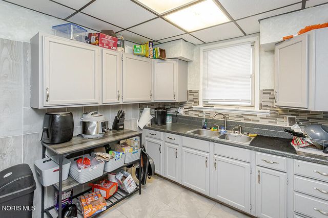 4151 Jackman Road, Toledo, OH 43612