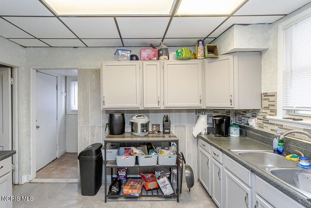 4151 Jackman Road, Toledo, OH 43612