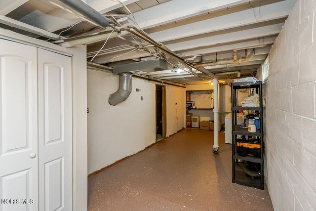 4151 Jackman Road, Toledo, OH 43612