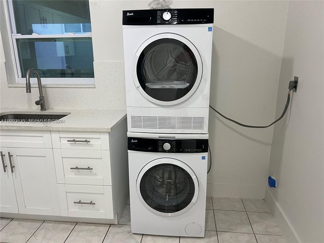 951 SW 7th St 4, Miami, FL 33130