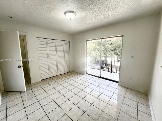 951 SW 7th St 4, Miami, FL 33130