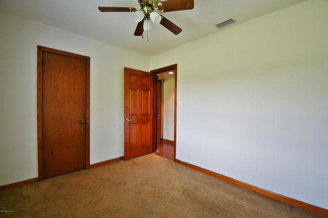 2101 MAPLE LEAF Drive E, Jacksonville, FL 32211