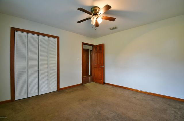 2101 MAPLE LEAF Drive E, Jacksonville, FL 32211
