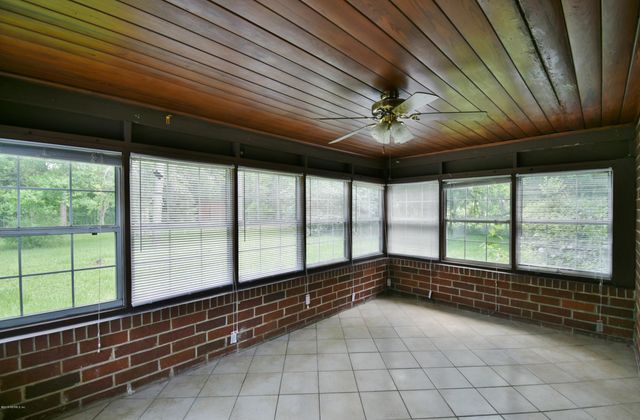 2101 MAPLE LEAF Drive E, Jacksonville, FL 32211