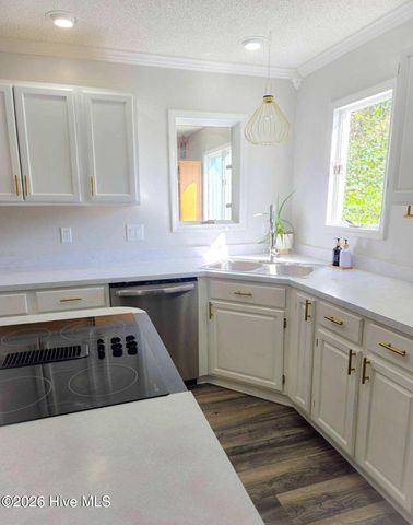 1121 Barkentine Drive, New Bern, NC 28560