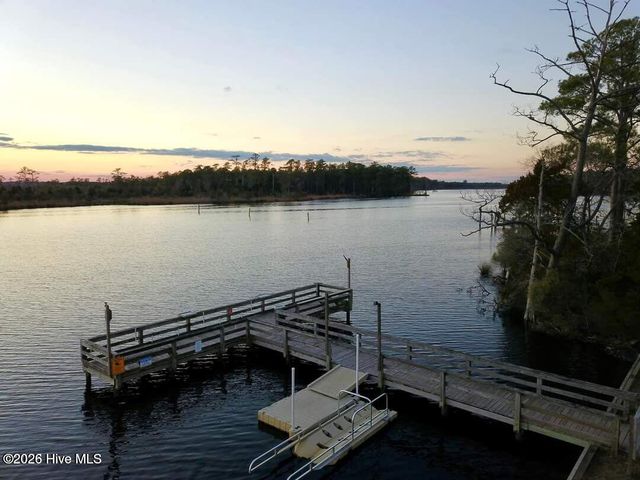 1121 Barkentine Drive, New Bern, NC 28560