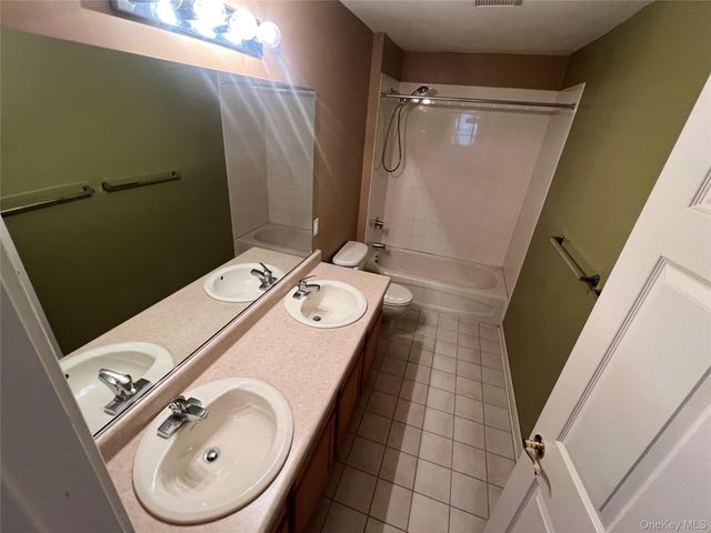 10 Johanna Drive, Newburgh, NY 12550
