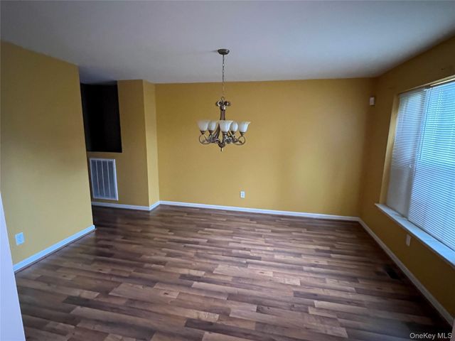 10 Johanna Drive, Newburgh, NY 12550