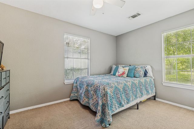 2418 W 5th Street, Irving, TX 75060