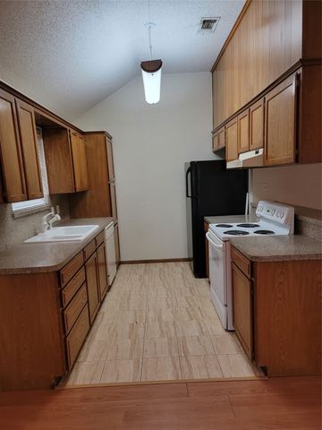 509 Baylor Drive, Arlington, TX 76010