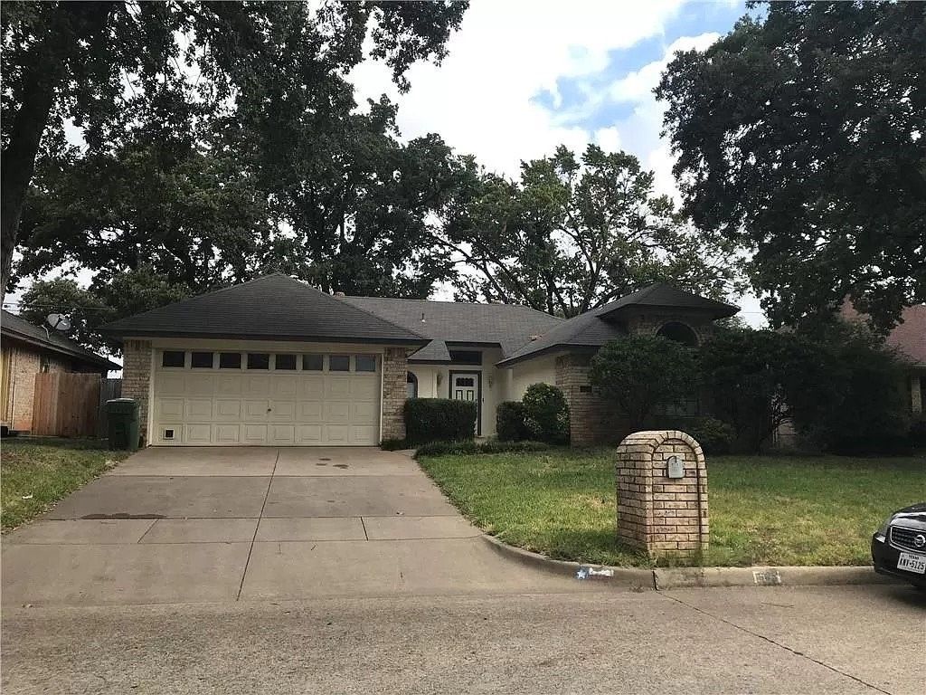 509 Baylor Drive, Arlington, TX 76010