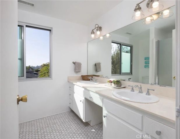 1452 Cloyden Road, North Tustin, CA 92705