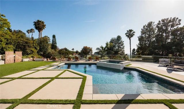1452 Cloyden Road, North Tustin, CA 92705