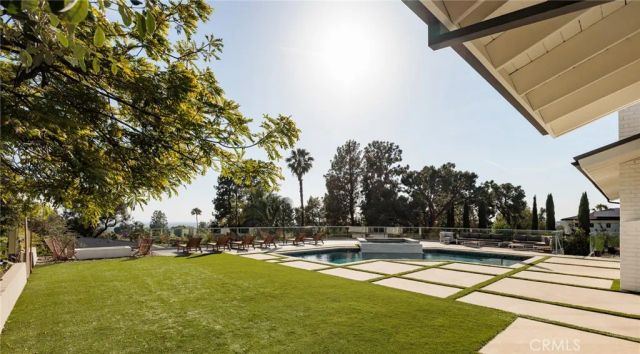 1452 Cloyden Road, North Tustin, CA 92705