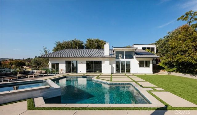 1452 Cloyden Road, North Tustin, CA 92705