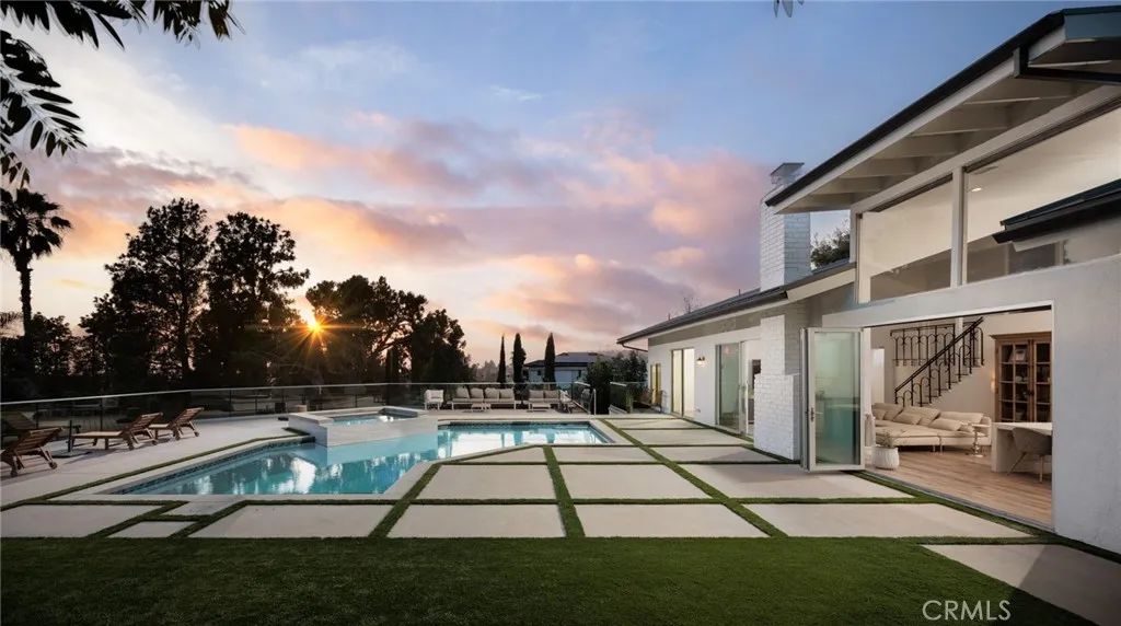 1452 Cloyden Road, North Tustin, CA 92705