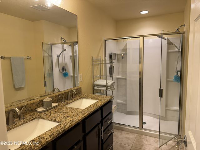 6789 ROUNDLEAF DR. Drive, Jacksonville, FL 32258