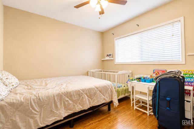 2200 Holden Way, Bakersfield, CA 93304