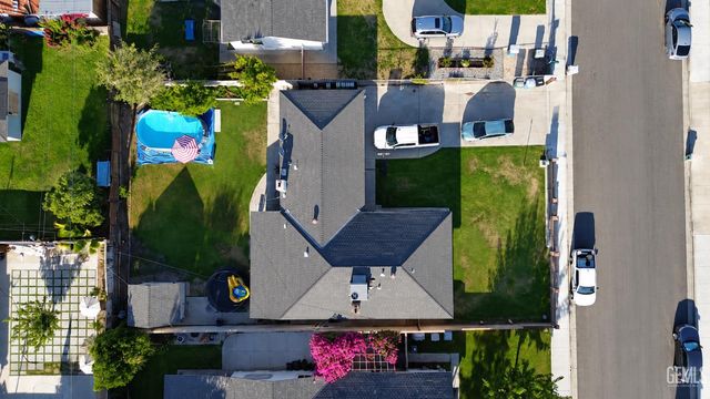 2200 Holden Way, Bakersfield, CA 93304