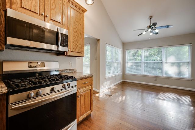 65 Stoneledge Drive, Maumelle, AR 72113