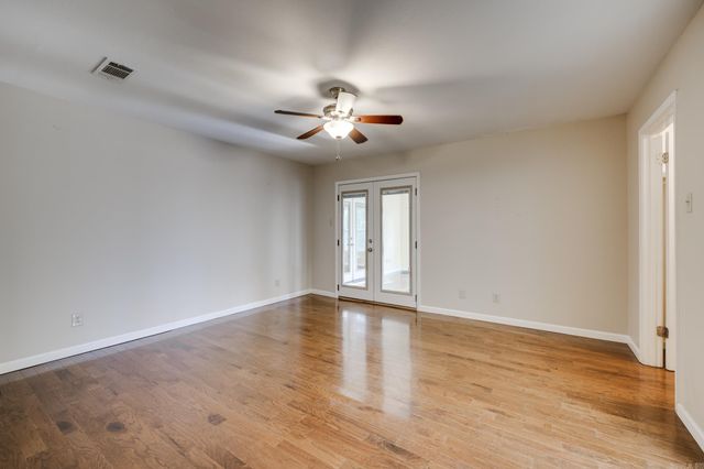 65 Stoneledge Drive, Maumelle, AR 72113