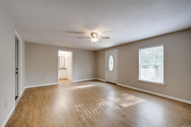 65 Stoneledge Drive, Maumelle, AR 72113