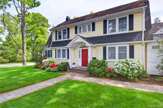 146 Onderdonk Avenue, Manhasset, NY 11030