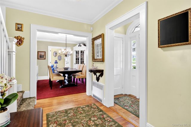 146 Onderdonk Avenue, Manhasset, NY 11030