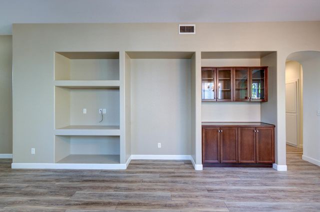 5691 N Crabapple Drive, Fresno, CA 93711