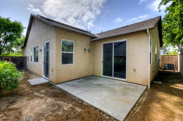 5691 N Crabapple Drive, Fresno, CA 93711