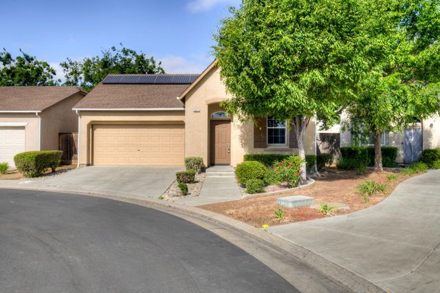 5691 N Crabapple Drive, Fresno, CA 93711