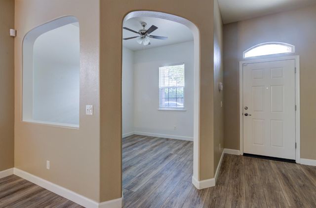 5691 N Crabapple Drive, Fresno, CA 93711