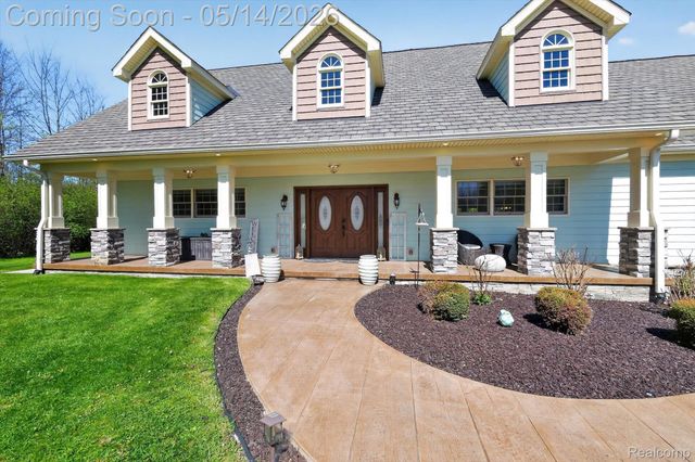 2168 Wiggins Road, Fenton Charter Township, MI 48430