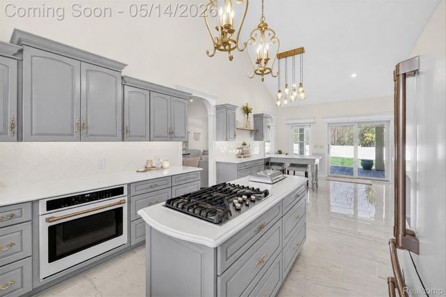 2168 Wiggins Road, Fenton Charter Township, MI 48430