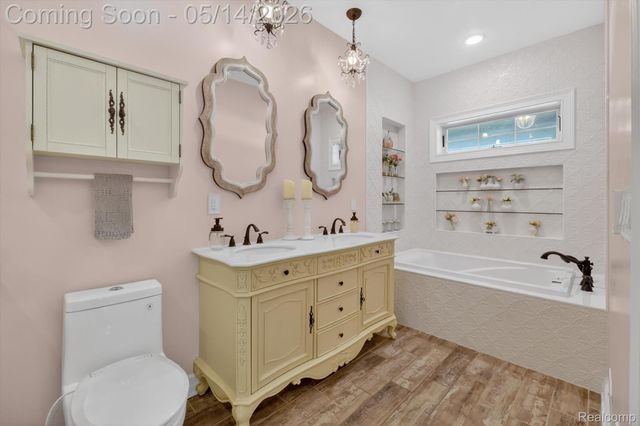 2168 Wiggins Road, Fenton Charter Township, MI 48430