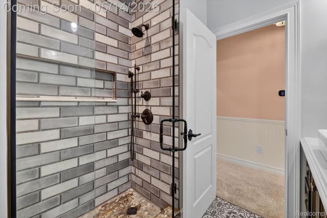 2168 Wiggins Road, Fenton Charter Township, MI 48430