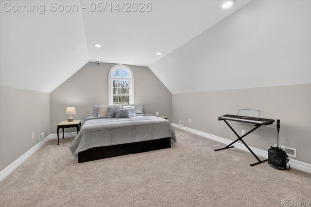 2168 Wiggins Road, Fenton Charter Township, MI 48430
