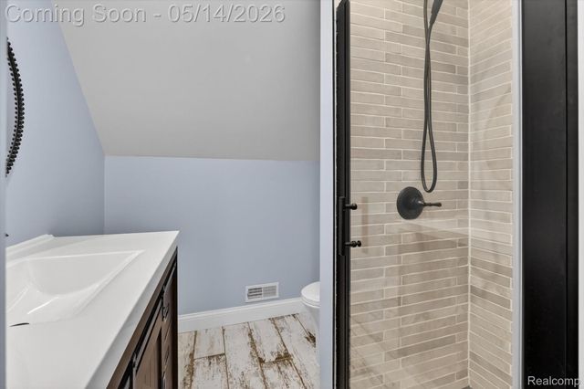 2168 Wiggins Road, Fenton Charter Township, MI 48430