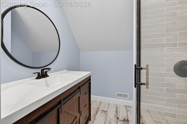 2168 Wiggins Road, Fenton Charter Township, MI 48430