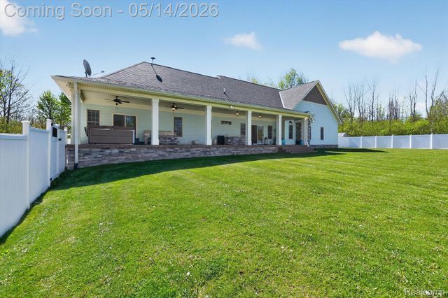 2168 Wiggins Road, Fenton Charter Township, MI 48430