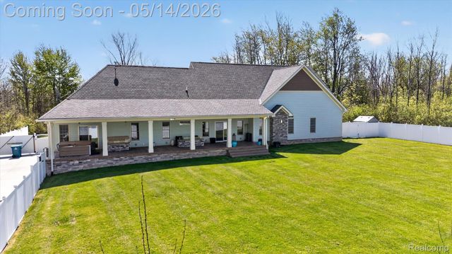 2168 Wiggins Road, Fenton Charter Township, MI 48430