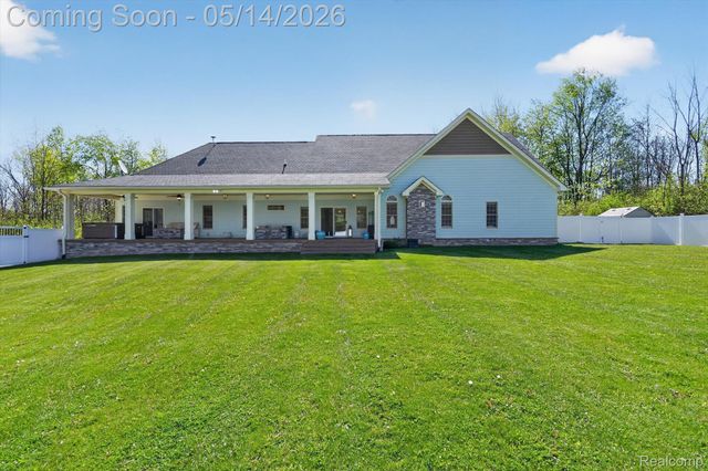 2168 Wiggins Road, Fenton Charter Township, MI 48430