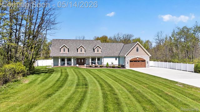 2168 Wiggins Road, Fenton Charter Township, MI 48430