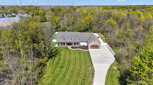 2168 Wiggins Road, Fenton Charter Township, MI 48430