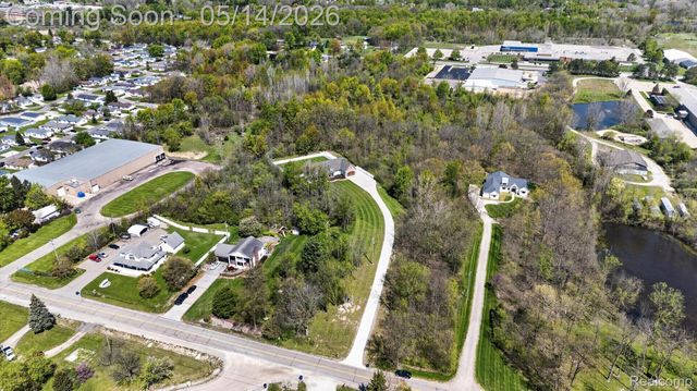 2168 Wiggins Road, Fenton Charter Township, MI 48430