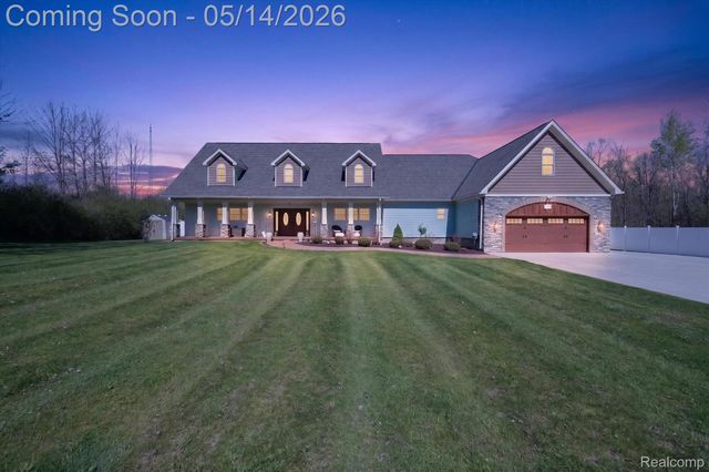 2168 Wiggins Road, Fenton Charter Township, MI 48430