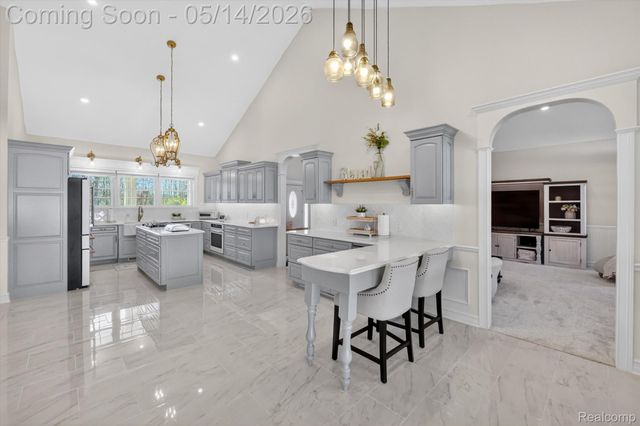 2168 Wiggins Road, Fenton Charter Township, MI 48430